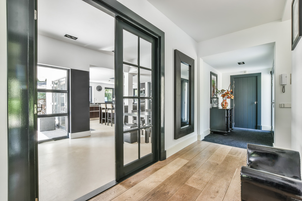 Best Laminated Glass for Interior and Exterior in Kerala