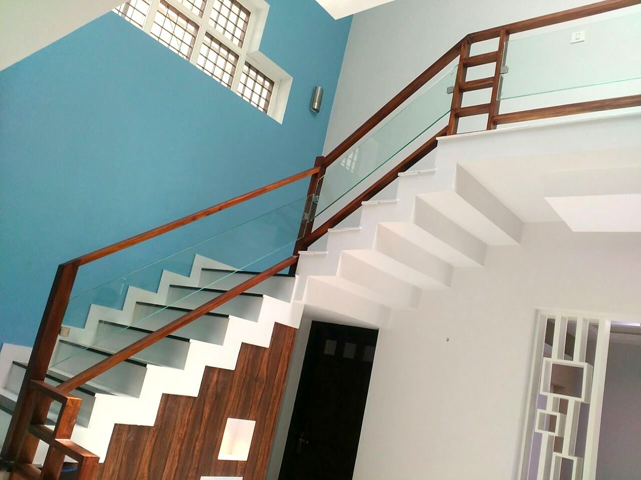 Top Wooden Stairs Interior Designers in Calicut